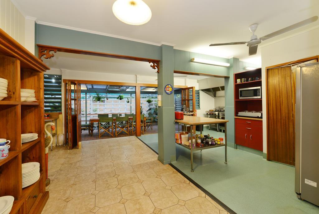 Lilybank Guest House แคนส์ ภายนอก รูปภาพ